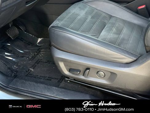 Used 2025 Mitsubishi Outlander SE FWD image 22