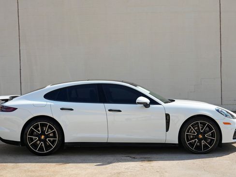 Used 2019 Porsche Panamera RWD image 50