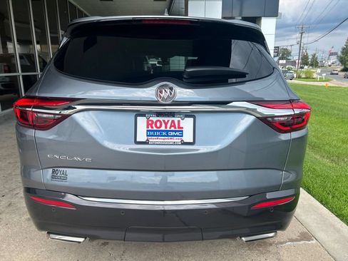 Used 2019 Buick Enclave Avenir w/ Avenir Technology Package FWD image 6