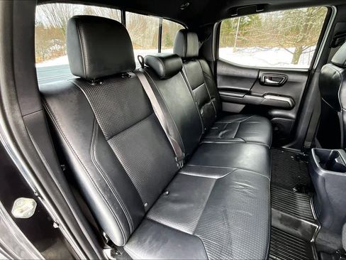 Certified 2019 Toyota Tacoma Limited image 19