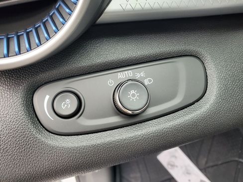 New 2026 Chevrolet Trax LS w/ LS Convenience Package FWD image 7