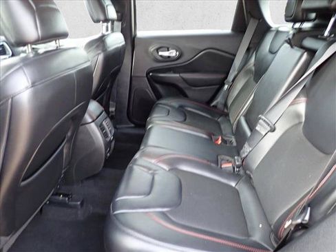 Used 2020 Jeep Cherokee Trailhawk w/ Cold Weather Group AWD/4WD image 9