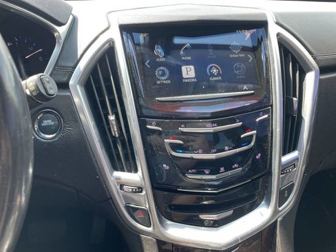 Used 2014 Cadillac SRX Luxury image 17