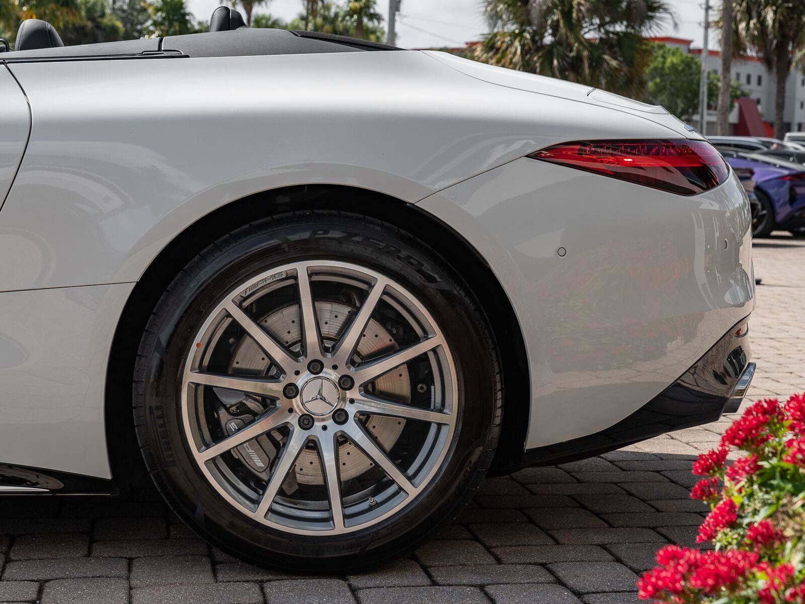 Used 2023 Mercedes-Benz SL 43 AMG image 42