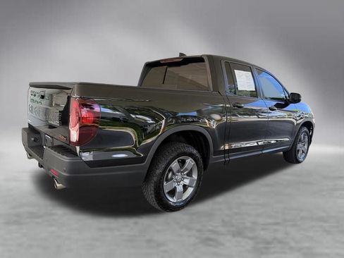 Used 2025 Honda Ridgeline TrailSport image 3