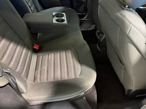 Used 2017 Ford Fusion SE w/ Fusion SE Technology Package FWD image 30
