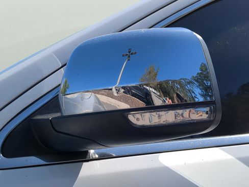 Used 2015 Jeep Grand Cherokee Limited image 38