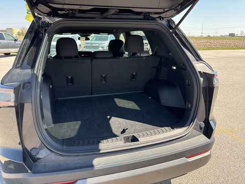 Used 2025 Chevrolet Equinox LT image 9