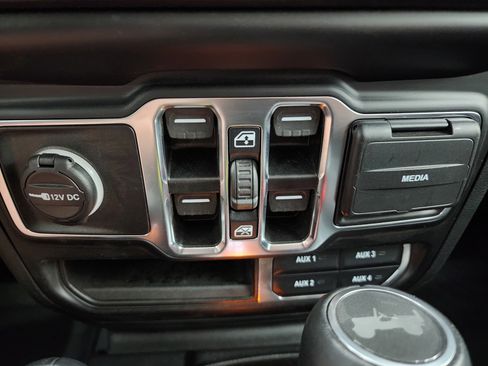 Used 2022 Jeep Wrangler Unlimited Sahara w/ LED Lighting Group image 34