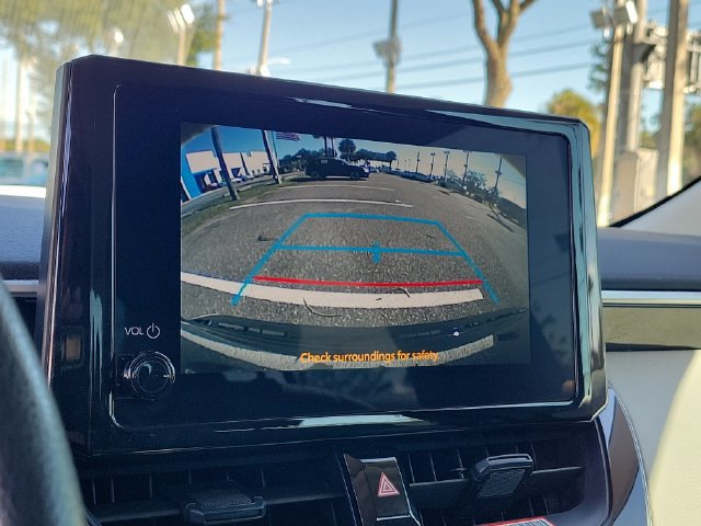 Used 2026 Toyota Corolla LE FWD image 31