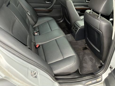Used 2011 BMW 328i xDrive Sedan AWD/4WD image 16