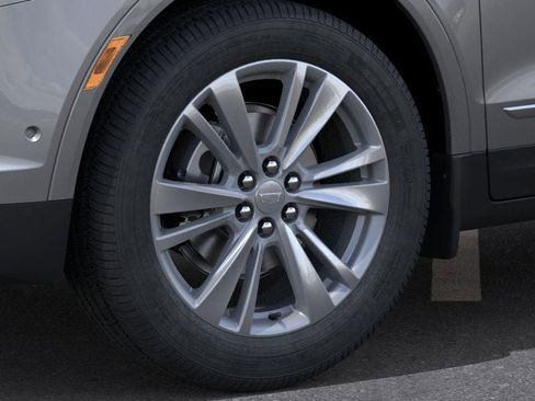 New 2026 Cadillac XT5 Premium Luxury w/ LPO, Floor Liner Package image 9