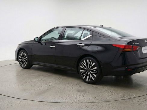 Used 2025 Nissan Altima 2.5 SV image 6