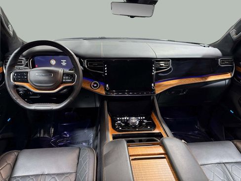 Used 2024 Jeep Grand Wagoneer L Series III image 24