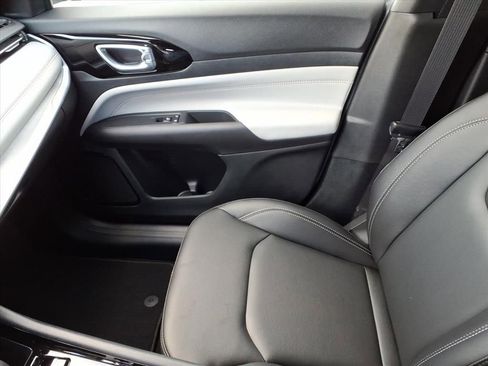 New 2026 Jeep Compass Limited image 33