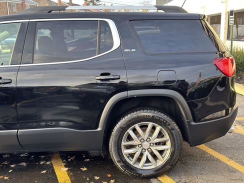 Used 2017 GMC Acadia SLE image 17