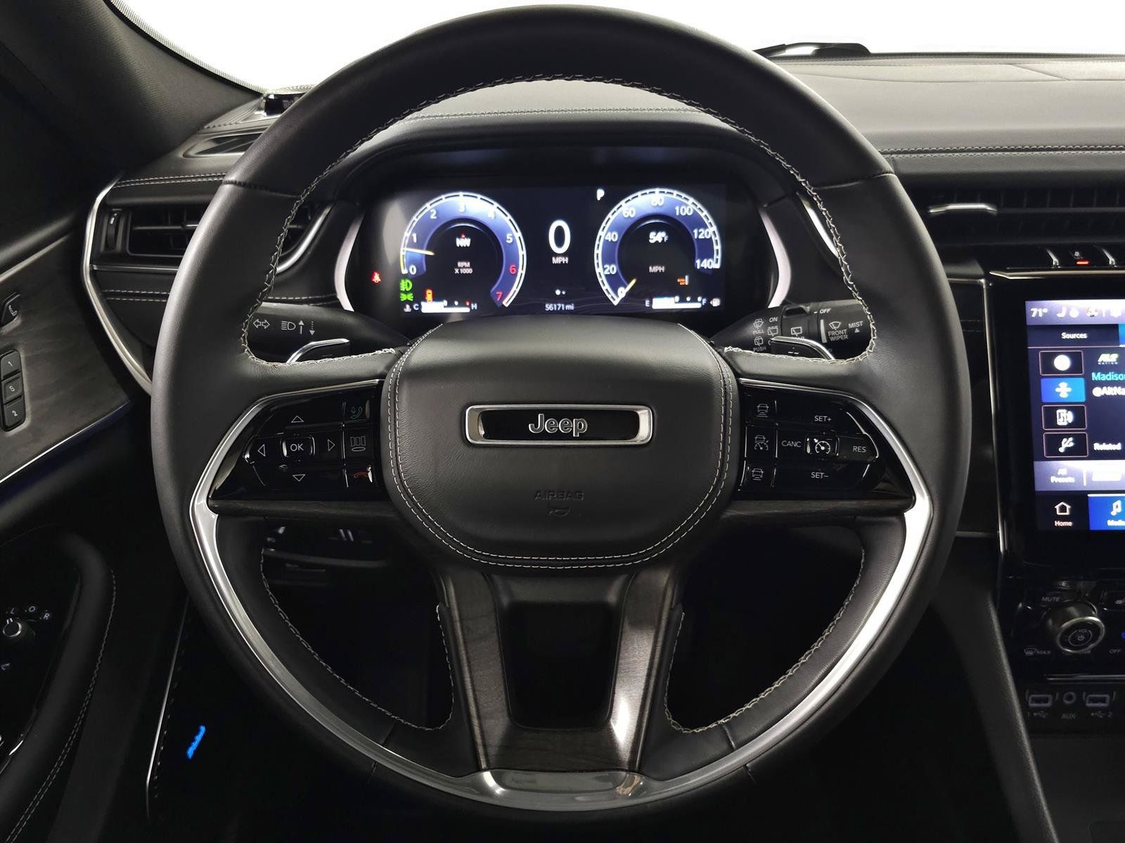 Used 2021 Jeep Grand Cherokee L Overland w/ Luxury Tech Group IV AWD/4WD image 20