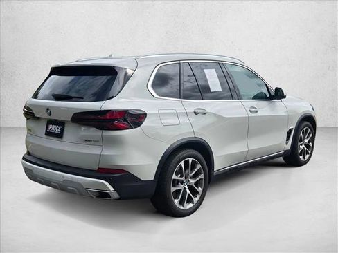 Used 2024 BMW X5 xDrive40i w/ Premium Package image 5