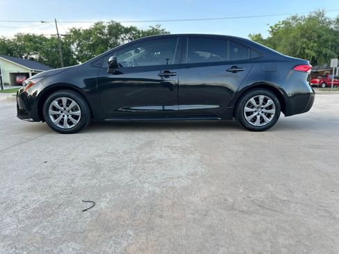 Used 2021 Toyota Corolla LE image 8