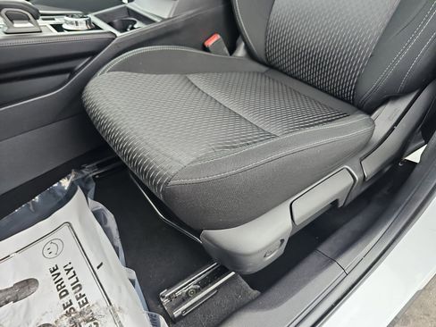 Used 2022 Mitsubishi Outlander ES AWD/4WD image 29