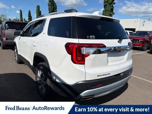 Used 2020 GMC Acadia SLT w/ Driver Alert Package II AWD/4WD image 3