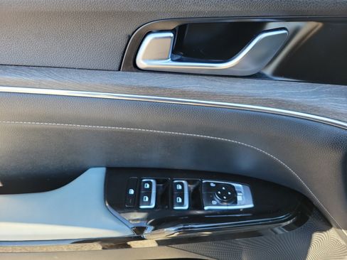 Used 2023 Kia K5 EX image 9