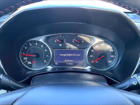 Used 2022 Chevrolet Equinox RS w/ RS Leather Package image 25