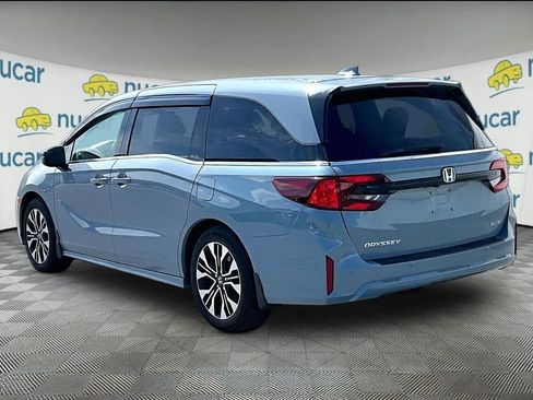 Used 2025 Honda Odyssey Elite image 4