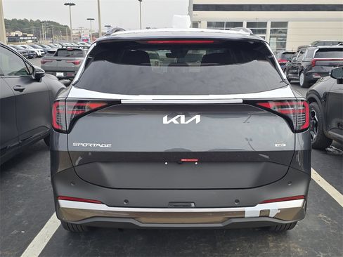 New 2026 Kia Sportage EX image 4