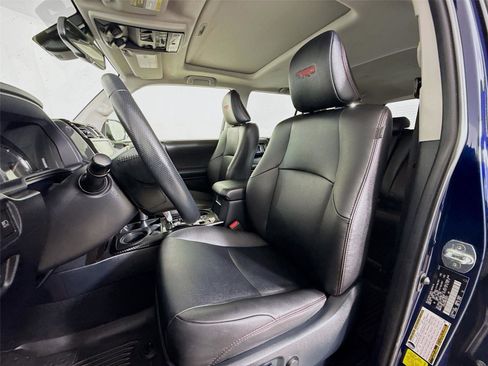 Used 2024 Toyota 4Runner TRD Off-Road Premium image 21