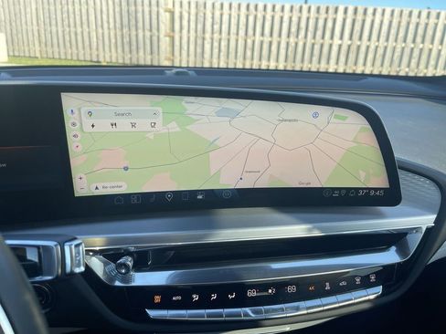 Certified 2024 Cadillac Lyriq Luxury image 19