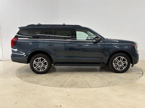New 2026 Ford Expedition Active AWD/4WD image 8