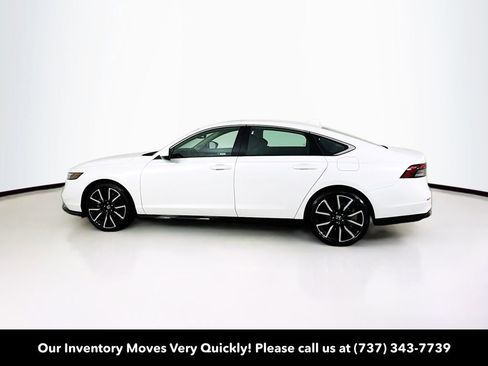 Used 2025 Honda Accord Touring image 4