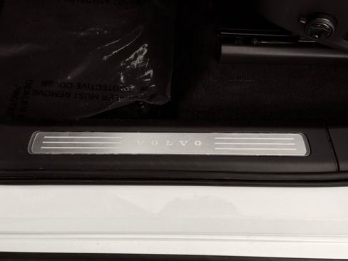 Used 2019 Volvo XC90 T6 Inscription w/ Protection Package Premier AWD/4WD image 18