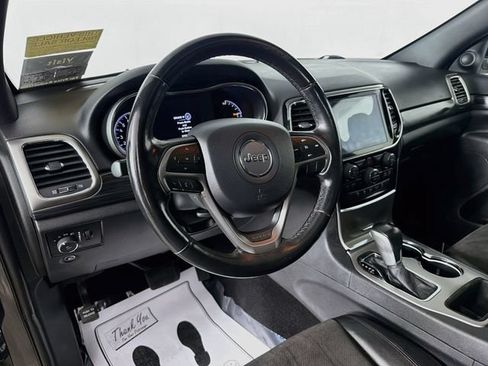 Used 2019 Jeep Grand Cherokee Altitude AWD/4WD image 9