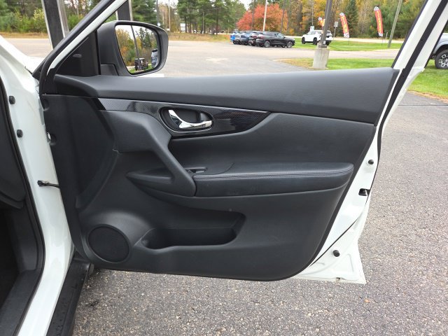 Used 2020 Nissan Rogue SL AWD/4WD image 45