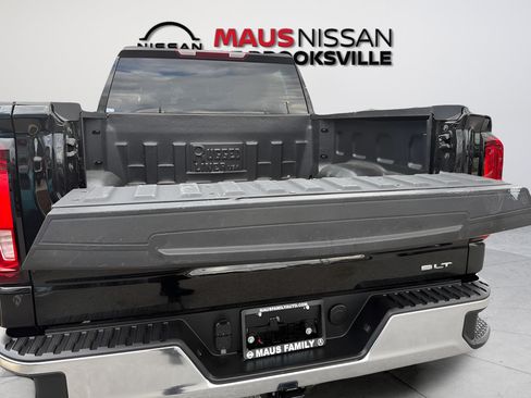 Used 2026 GMC Sierra 1500 SLT AWD/4WD image 10