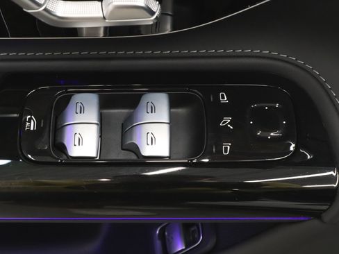 Used 2023 Mercedes-Benz SL 63 AMG 4MATIC image 22