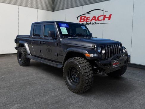 Used 2020 Jeep Gladiator Sport w/ Quick Order Package 24S AWD/4WD image 3