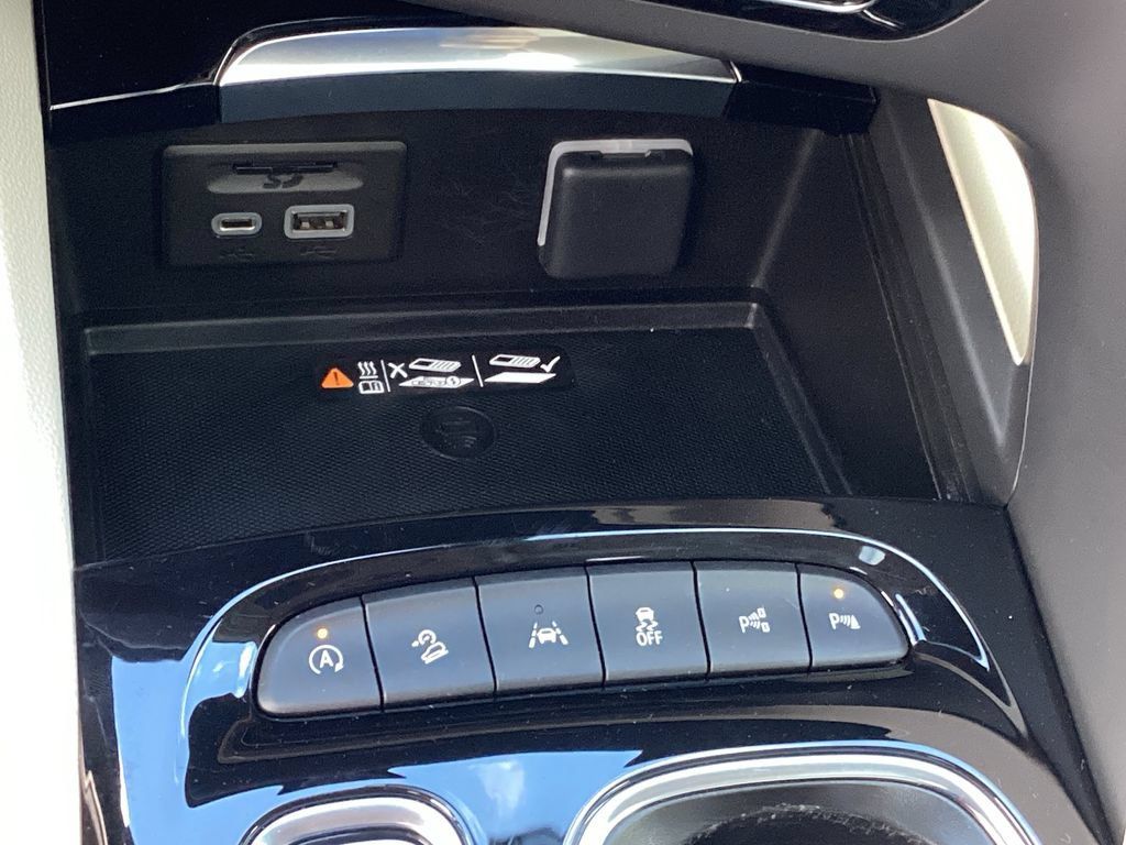 Used 2023 Buick Envision Avenir AWD/4WD image 54