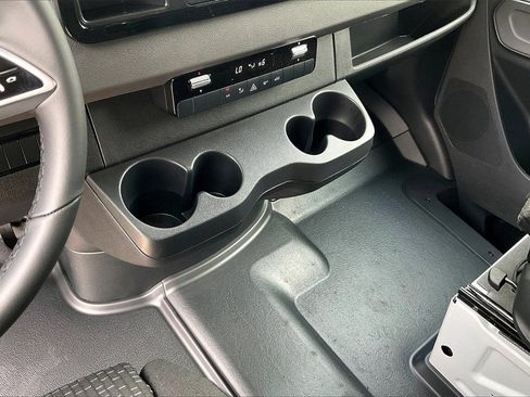 New 2025 Mercedes-Benz Sprinter 2500 image 7