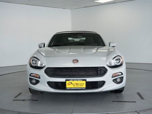 Used 2019 FIAT 124 Spider Lusso w/ Convenience Group RWD image 2