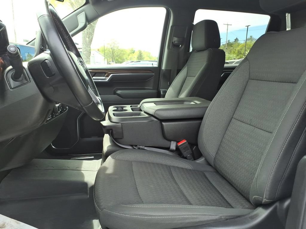Used 2024 Chevrolet Silverado 1500 RST AWD/4WD image 13
