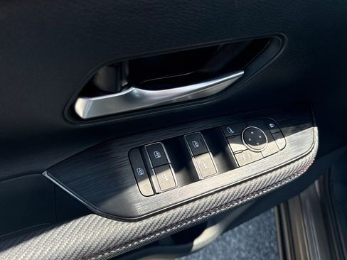 Certified 2025 Nissan Kicks SR AWD/4WD image 13