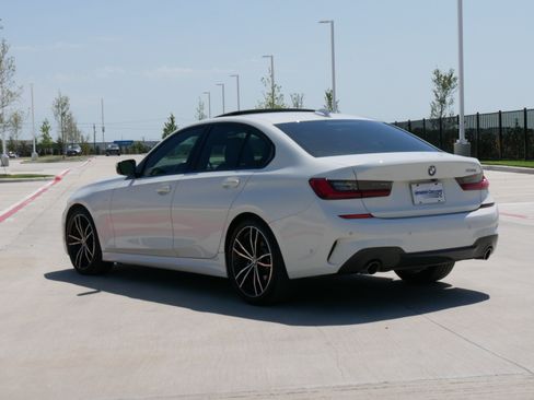Used 2019 BMW 330i Sedan w/ M Sport Package RWD image 7
