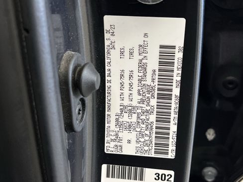 Used 2023 Toyota Tacoma SR5 AWD/4WD image 39
