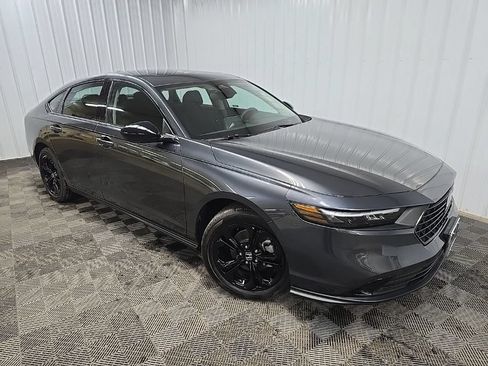 Used 2025 Honda Accord SE image 7