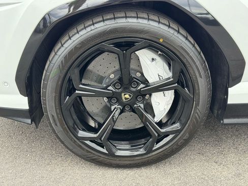 Used 2019 Lamborghini Urus AWD/4WD image 42