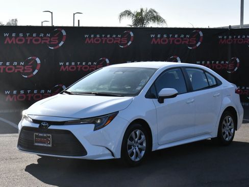 Used 2024 Toyota Corolla LE image 3