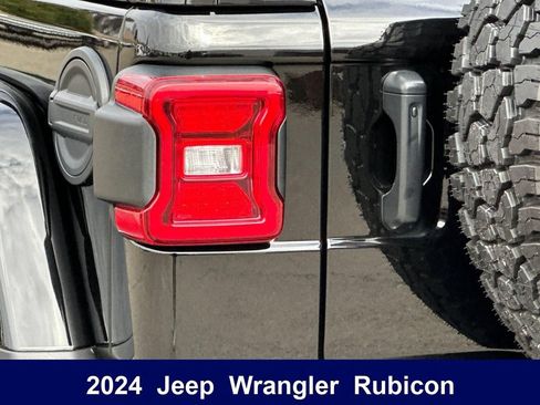 Used 2024 Jeep Wrangler Unlimited Rubicon 392 AWD/4WD image 39